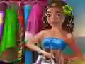 ゲームエキゾチックな女の子が衣類を洗っているオンライン